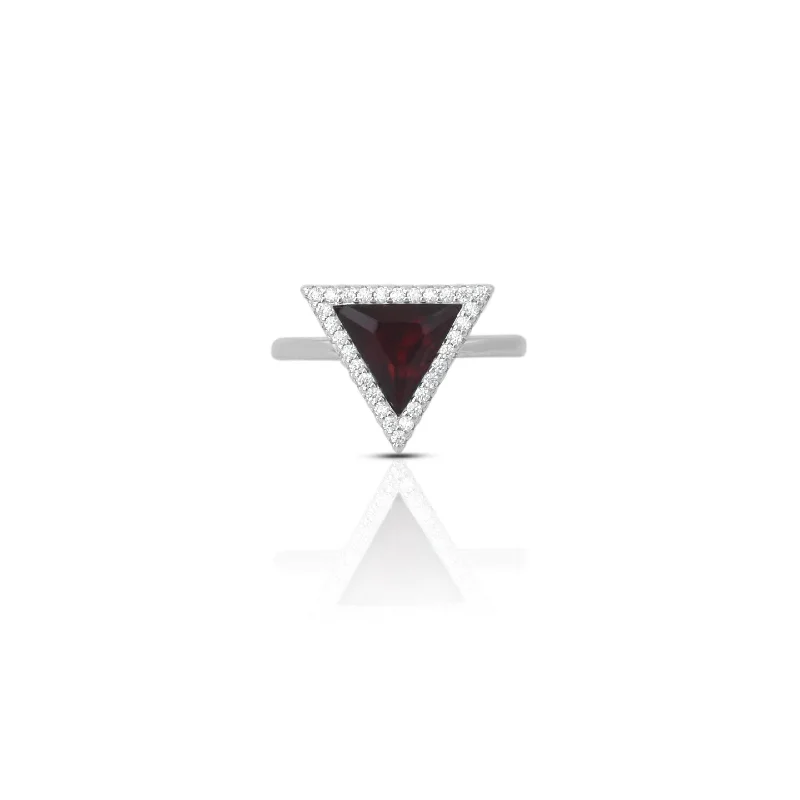 Shop Dazzling Jewelry With Special Promotional Discounts 925 Silver Triangular Red Stone Ring for Her Shop Dazzling Jewelry With Special Promotional Discounts 925 Silver Triangular Red Stone Ring for Her