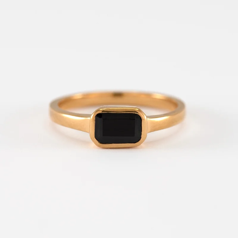 Special Jewelry Deals – Upgrade Your Collection Adira Onyx Band