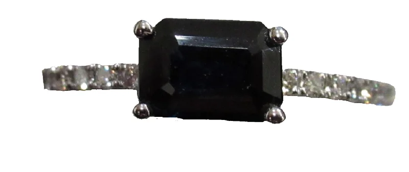 Personalized Jewelry At Special Discount Rates Sapphire Ring