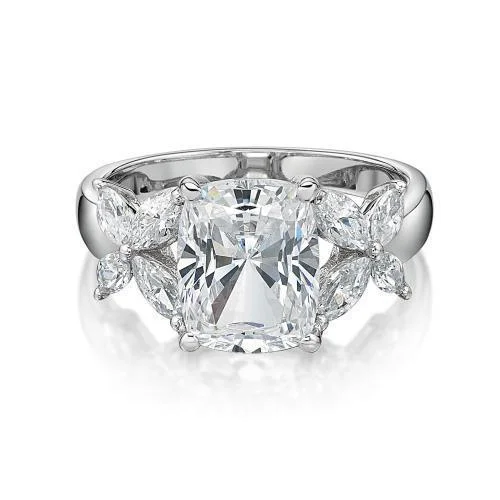 Discounted Jewelry For A Glamorous Look Cushion and Marquise Dress ring with 4.45 carats* of diamond simulants in 10 carat white gold Discounted Jewelry For A Glamorous Look Cushion and Marquise Dress ring with 4.45 carats* of diamond simulants in 10 carat white gold