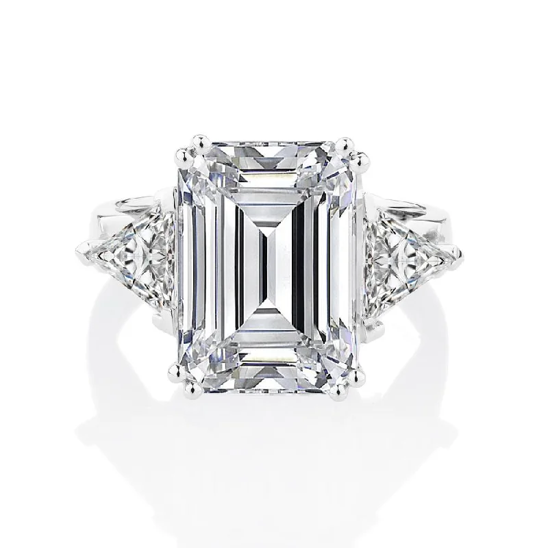 Luxury Jewelry Now At Special Promotional Rates Dress ring with 10.68 carats* of diamond simulants in 10 carat white gold Luxury Jewelry Now At Special Promotional Rates Dress ring with 10.68 carats* of diamond simulants in 10 carat white gold