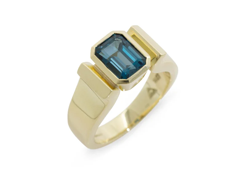 Limited-Time Offer On Elegant Jewelry Pieces Emerald cut Gemstone Ring, Yellow Gold