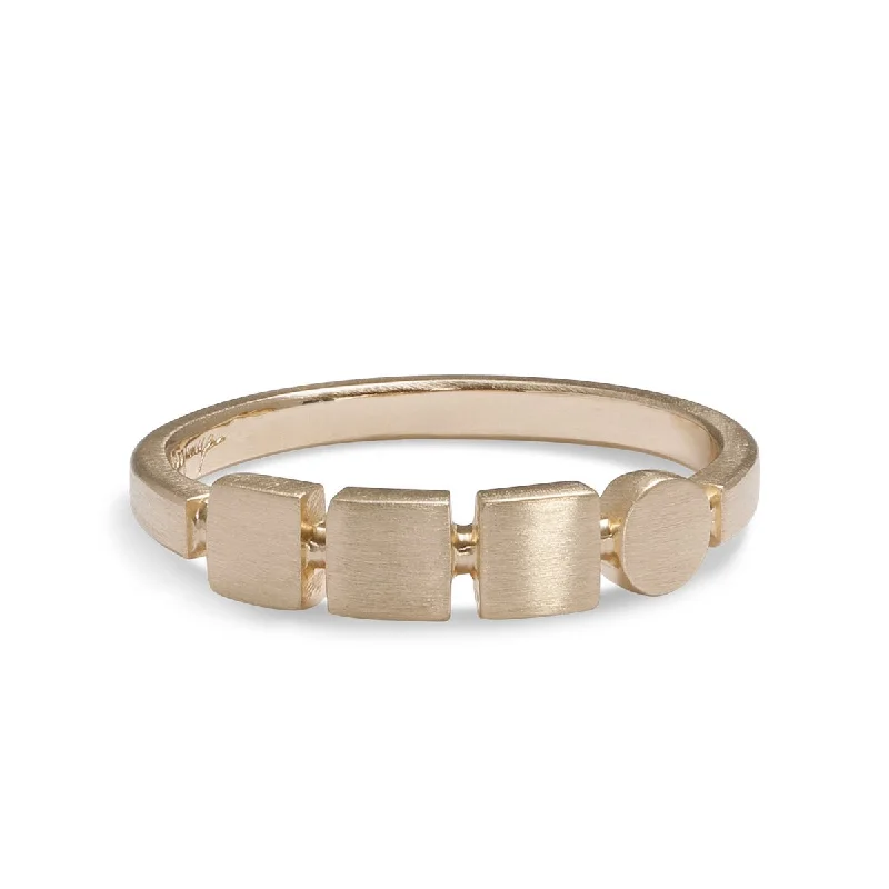 Buy More, Save More – Special Jewelry Discounts Figura ring