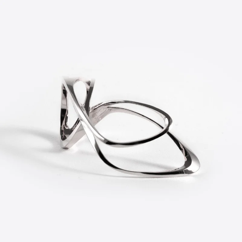 Mobius Ring