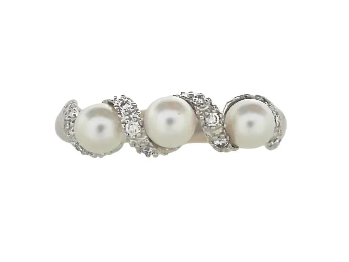 Pearl Ring