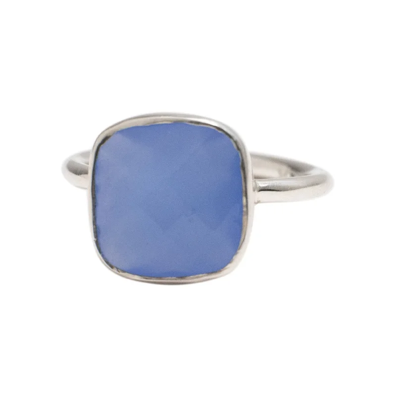 Grab Exquisite Jewelry At The Lowest Prices Silver Square Ring in Purple Chalcedony Grab Exquisite Jewelry At The Lowest Prices Silver Square Ring in Purple Chalcedony