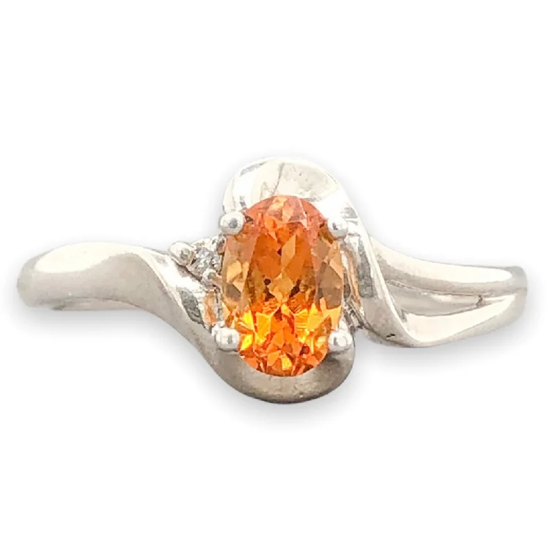 Seasonal Jewelry Deals – Elevate Your Style SS 0.47ct Citrine & 0.005ct Diamond Oval Crossover Ring Seasonal Jewelry Deals – Elevate Your Style SS 0.47ct Citrine & 0.005ct Diamond Oval Crossover Ring