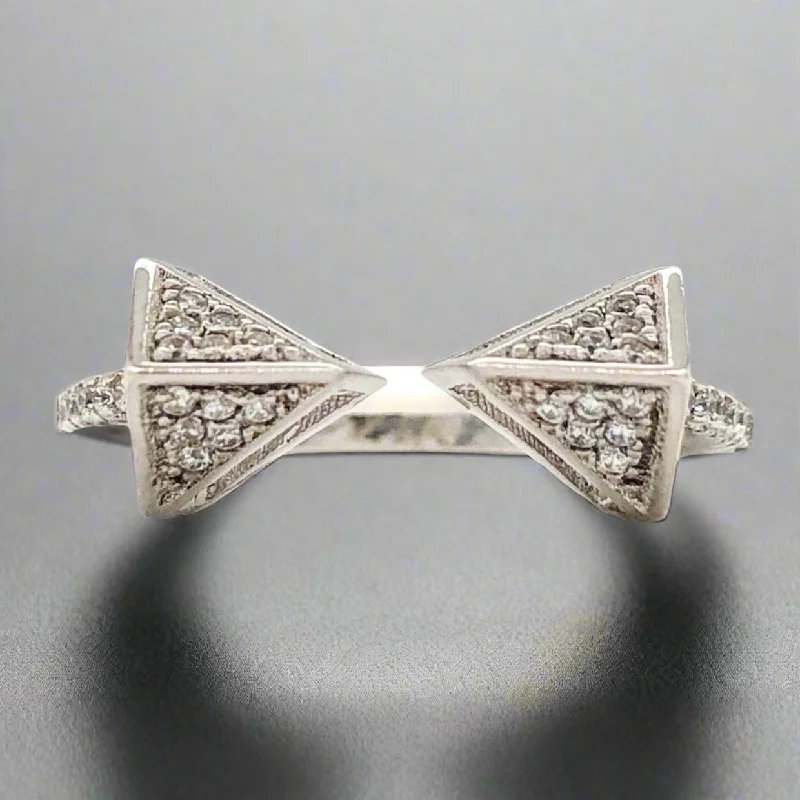 Fashion-Forward Geometric Jewelry For Contemporary Style SS Double 3 sided Pyramid CZ Ring Fashion-Forward Geometric Jewelry For Contemporary Style SS Double 3 sided Pyramid CZ Ring