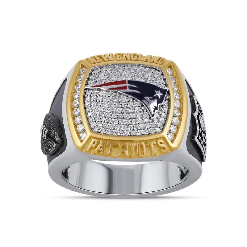 True Fans Fine Jewelry New England Patriots 1/2 CTW Diamond Ring in Sterling Silver