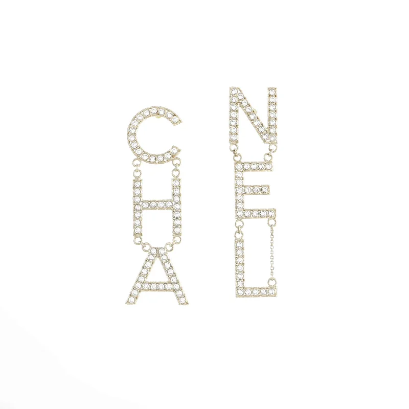 Grab Stylish Jewelry Before The Sale Ends CHA-NEL Drop Earrings Metal with Crystals Grab Stylish Jewelry Before The Sale Ends CHA-NEL Drop Earrings Metal with Crystals