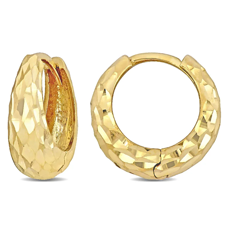 Stunning Jewelry At A Fraction Of The Price Mimi & Max 6mm Huggie Earrings with Diamond Cut Design in 14k Yellow Gold Stunning Jewelry At A Fraction Of The Price Mimi & Max 6mm Huggie Earrings with Diamond Cut Design in 14k Yellow Gold