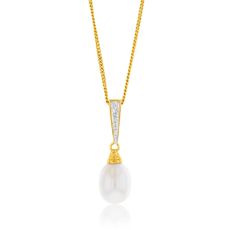 Get The Jewelry You Love At A Price You Love 9ct Yellow Gold Freshwater White Pearl Pendant Get The Jewelry You Love At A Price You Love 9ct Yellow Gold Freshwater White Pearl Pendant
