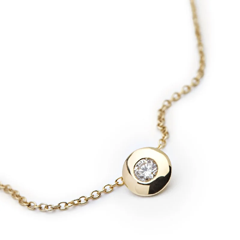 Luxury Jewelry Sale – Elegant Styles At Unbeatable Prices Introspection 18K Gold, Whitegold or Rosegold Necklace w. Diamond Luxury Jewelry Sale – Elegant Styles At Unbeatable Prices Introspection 18K Gold, Whitegold or Rosegold Necklace w. Diamond