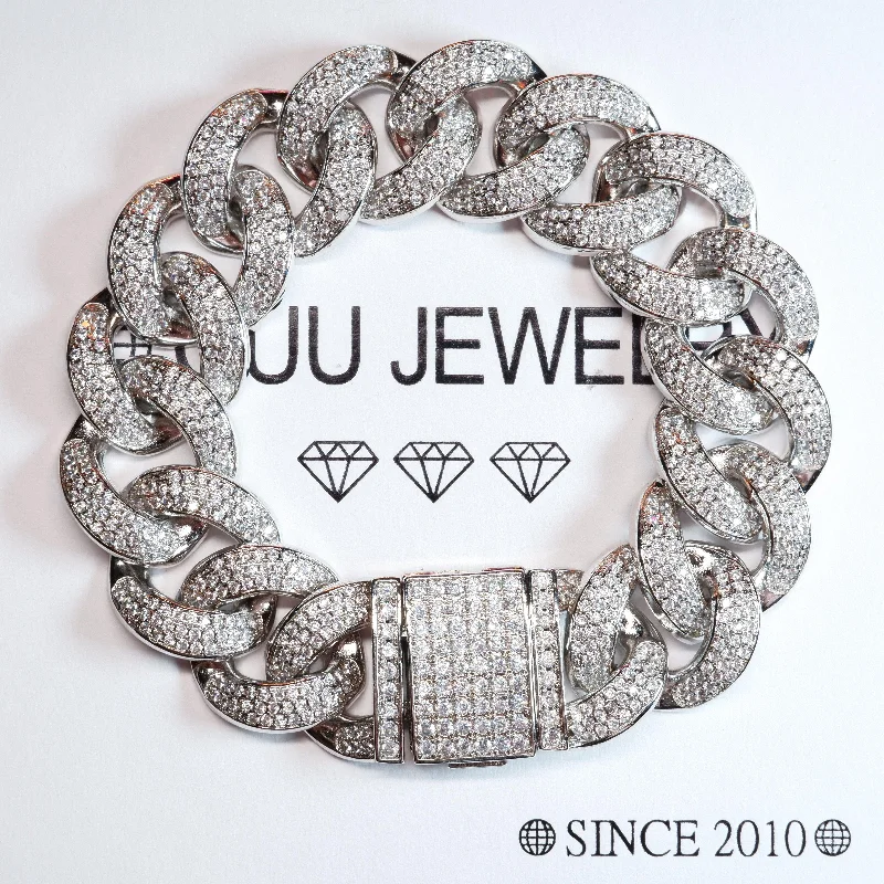 Unmissable Discounts On Timeless Jewelry Pieces 20MM 18K WhiteGold-Plated Miami Cuban Link Bracelet Unmissable Discounts On Timeless Jewelry Pieces 20MM 18K WhiteGold-Plated Miami Cuban Link Bracelet