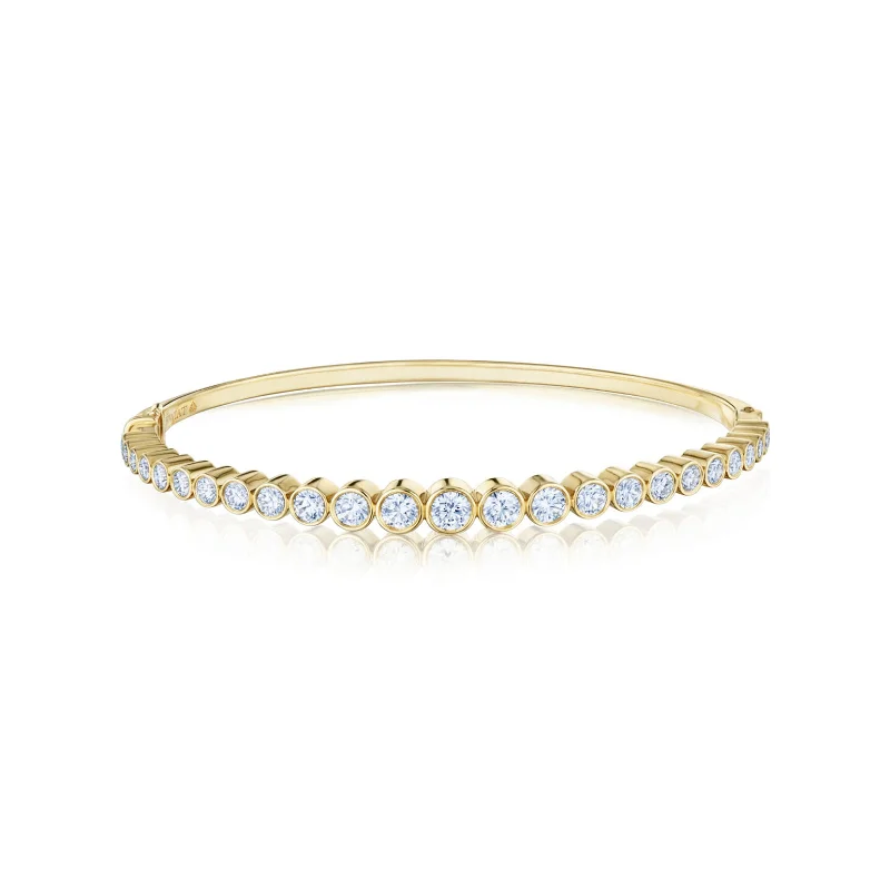 Elegant Jewelry, Exclusive Prices – Shop Now Portofino Bangle with Diamonds