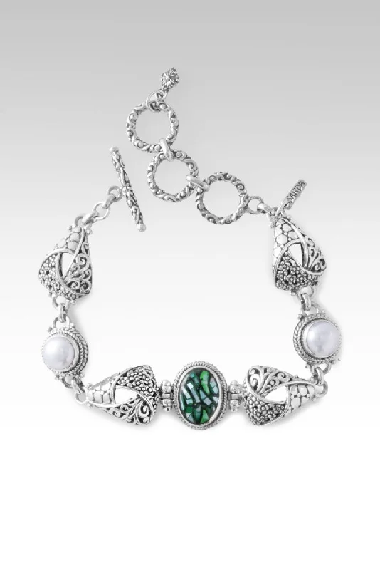 Limited-Time Offer On Elegant Jewelry Pieces Everlasting Presence Bracelet™ in Green Leaf Mother of Pearl Mosaic