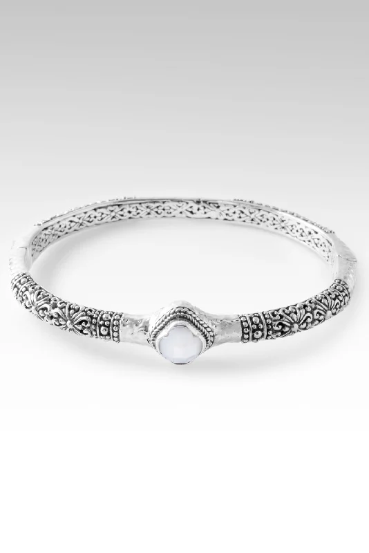 Unmissable Jewelry Sale – Shop Before It's Too Late Harmony Bangle™ in White Mother of Pearl