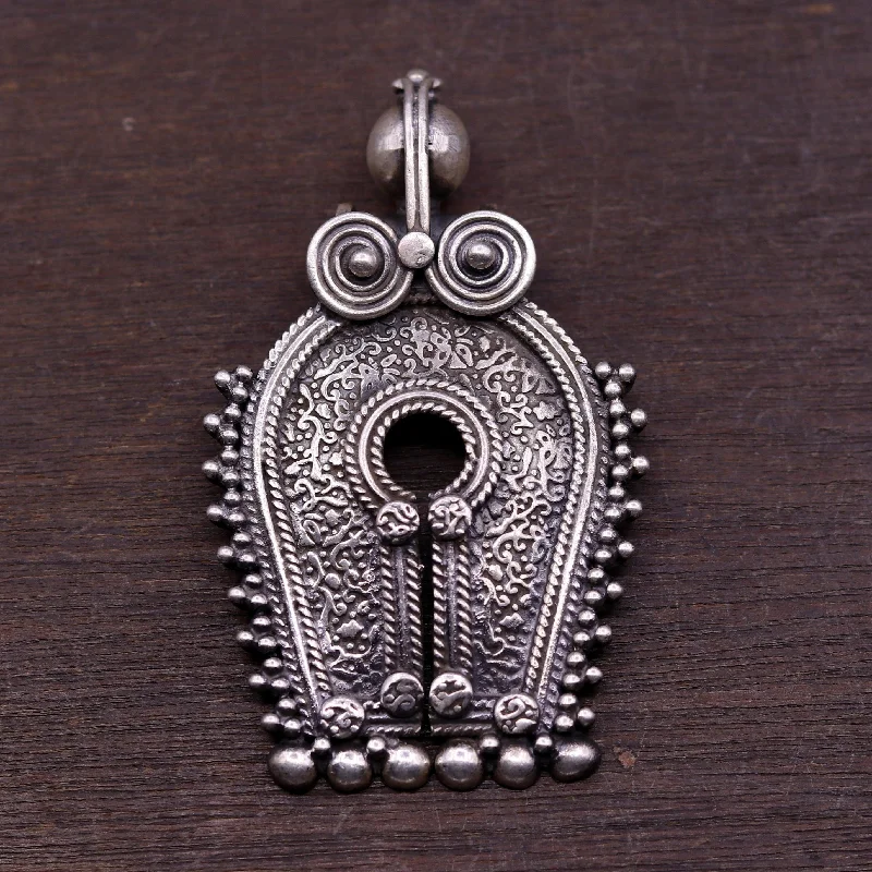Special Sale On Handcrafted Jewelry – Shop Today 925 sterling silver solid chitai work vintage antique design handmade pedant gorgeous tribal jewelry from india nsp259 Special Sale On Handcrafted Jewelry – Shop Today 925 sterling silver solid chitai work vintage antique design handmade pedant gorgeous tribal jewelry from india nsp259